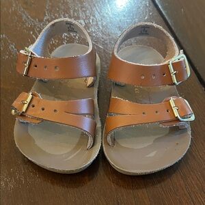 Classic Tan Kids Sandals with Adjustable Straps